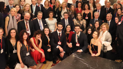 Foto de familia de la reunión de los 100 Fernández de Córdova
