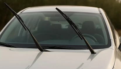 Encontrarse así los limpiaparabrisas es más habitual de lo que pensamos