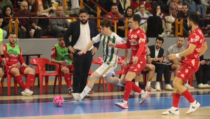 Duelo entre el Córdoba Patrimonio y el Granada en Vista Alegre