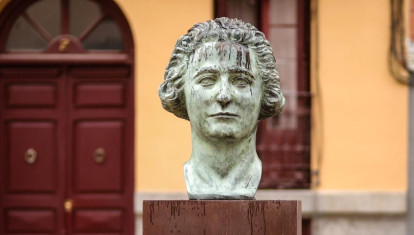 Busto a Clara Campoamor en Madrid