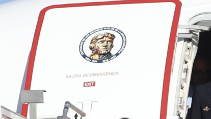 Nuevo logo en el avión del Rey que recuerda los grandes hitos de la aviación española