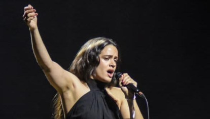 Rosalía, durante un concierto