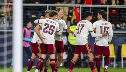 Víctor Muñoz celebra el 3-0 ante Serbia