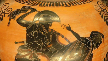 Príamo asesinado por Neoptólemo, hijo de Aquiles, detalle de una ánfora ática de figuras negras, ca. 520 a. C.–510 a. C.