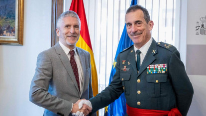 Marlaska en una imagen de archivo junto a Antonio José Rodríguez Medel