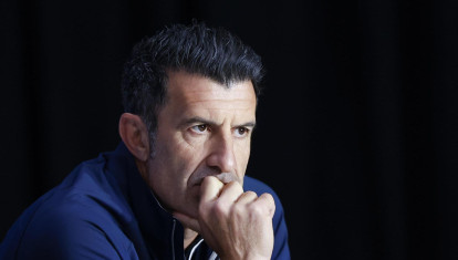 Luis Figo participa en la rueda de prensa convocada antes de la ceremonia de entrega de los Premios Laureus