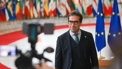 El vicepresidente primero y ministro de Economía, Carlos Cuerpo, a su llegada al Eurogrupo este lunes en Bruselas