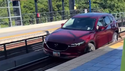 Imagen del vehículo entrando a la estación