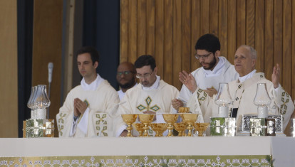 Así se ha vivido el emotivo Padrenuestro de la Misa de Madrid con León XIV