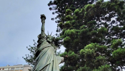 Estatua de la libertad en Belgrano, Buenos Aires