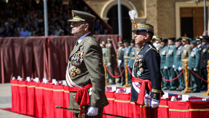 El Jefe de Estado Mayor del Ejército de Tierra (JEME), general de ejército Amador Enseñat y Berea, ha presidido el acto en el que los nuevos oficiales del Ejército de Tierra y de la Guardia Civil han recibido sus Reales Despachos