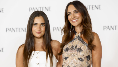 Paula Echevarría y Daniella Bustamante, posando en el photocall de Pantene