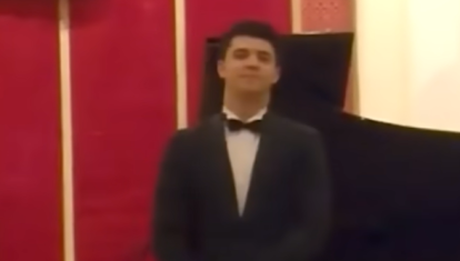 El hermano de Pedro Sánchez toca 'La danza de las chirimoyas', en 2016