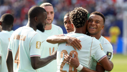 Mbappé festeja uno de los goles del partido contra Marruecos