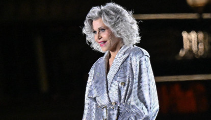 La actriz Jane Fonda en un desfile de L'Oreal Paris, en 2024