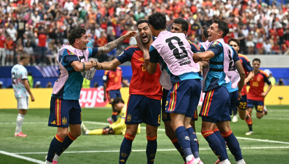 Mikel Merino celebra su gol ante Bélgica en los cuartos de final