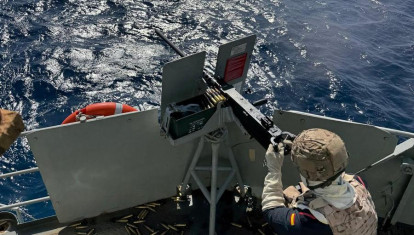 El patrullero de altura Centinela efectúa misiones de seguridad marítima en aguas del mar de Alborán y estrecho de Gibraltar. Durante su despliegue, la dotación se adiestra con ejercicios de tiro