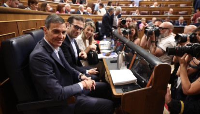 Pedro Sánchez junto al resto de sus ministros en el Congreso de los Diputados