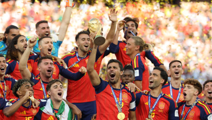 Rodri Hernández levanta al cielo de Nueva York el Mundial 2026