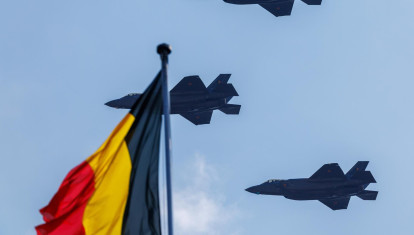 Cazas F-35A Lightning II de la Fuerza Aérea belga realizan un vuelo de exhibición durante las celebraciones del Día Nacional de Bélgica