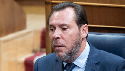 El ministro de Transportes y Movilidad Sostenible, Óscar Puente, durante la celebración de una sesión extraordinaria del Pleno del Congreso de los Diputados, a 23 de julio de 2026, en Madrid (España). La Cámara Baja se reúne en pleno verano para debatir y someter a votación la convalidación o derogación de los Reales Decretos-leyes sobre el Plan Integral de Respuesta a la Crisis en Oriente Medio y la jubilación parcial anticipada en las Administraciones Públicas, además de abordar el dictamen de reforma del Reglamento del Congreso, las enmiendas del Senado a leyes clave como la transferencia de la AP-9 a Galicia, y fijar los objetivos de estabilidad presupuestaria y techo de gasto estatal para el periodo de vigencia técnica posterior.

Jesús Hellín / Europa Press
23/7/2026