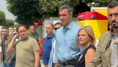 Imagen de Pedro Sánchez en su llegada al Puesto de Mando Avanzado del incendio de la Vall d'Uixó.