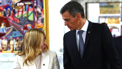 El presidente del Gobierno Pedro Sánchez junto con la primer ministro italiana Giorgia Meloni