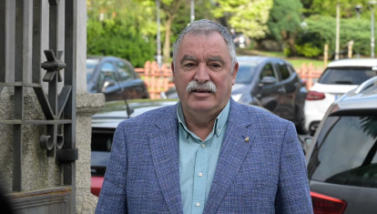 (Foto de ARCHIVO)
El alcalde de Oleiros, Ángel García Seoane, a su llegada a la Audiencia Provincial de A Coruña, a 19 de mayo de 2025, en A Coruña, Galicia (España). El alcalde de Oleiros y un arquitecto técnico municipal se enfrentan a un año de cárcel y 12 de inhabilitación por un delito contra el patrimonio histórico por su actuación con la Casa Carnicero después de su incendio.
M. Dylan / Europa Press
20/5/2025