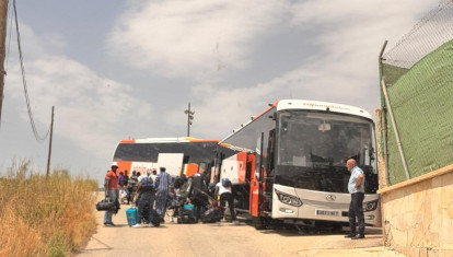 Llegada de los inmigrantes al centro de Purchena (Almería)