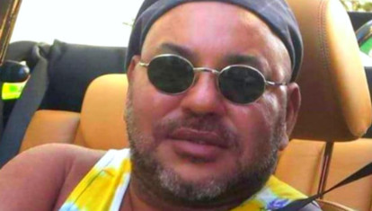 Mohamed VI al volante de de uno de sus coches