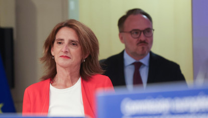 Los comisarios europeos, Teresa Ribera y Dan Jorgensen, responsables de la Ley de Vivienda Asequible
