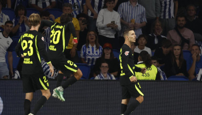 Alejandro Grimaldo celebra el primer gol del Atlético de Madrid en Anoeta