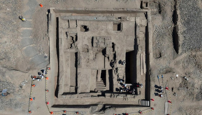 Fotografía aérea que muestra el conjunto amurallado Utzh An este martes, en el complejo arqueológico de Chan Chan en Trujillo (Perú)