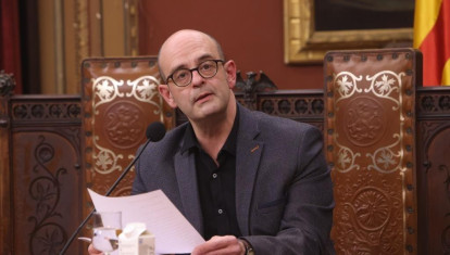 El escritor Sebastià Alzamora durante la lectura del Pregón de la Fiesta del Estandarte 2020.

REMITIDA / HANDOUT por AYUNTAMIENTO DE PALMA
Fotografía remitida a medios de comunicación exclusivamente para ilustrar la noticia a la que hace referencia la imagen, y citando la procedencia de la imagen en la firma
29/12/2020