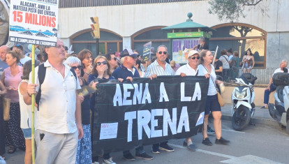Manifestación contra la ampliación del aeropuerto de Ibiza