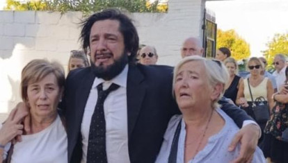 Rafael Amargo, en el entierro de su padre Florentino García, en Granada