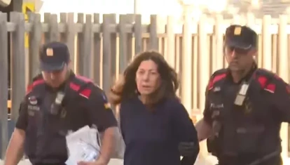 Belén López Granados entrando esposada al juzgado de Vielha (Lérida)
