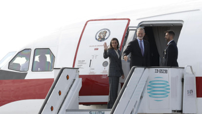 Spanish King Felipe VI and Letizia during the official farewell ceremony at the Madrid Airport before their state trip to Finland in Madrid on Monday, 05 October 2026.