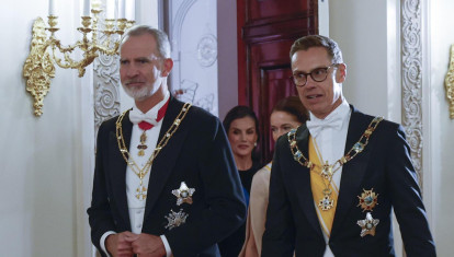 El Rey y el presidente de Finlandia, en la cena de gala de Helsinki