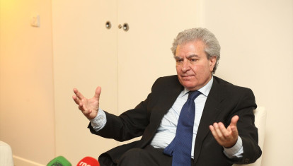 César Antonio Molina