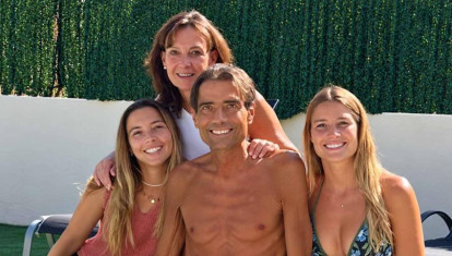 Gustavo Oliva con su familia