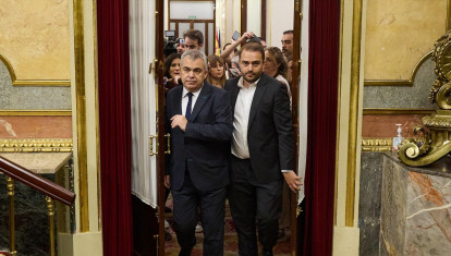 El exsecretario de Organización del PSOE, Santos Cerdán y el diputado del PSOE Manuel Arribas el día que se conoció el informe Cerdán de la UCO