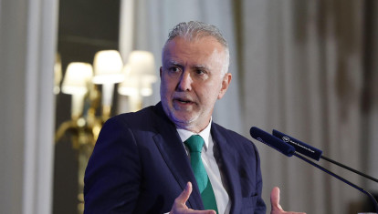 El ministro de Política Territorial y Memoria Democrática, Ángel Víctor Torres protagoniza un desayuno informativo