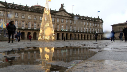 Árbol navideño en la Plaza del Obradoiro
