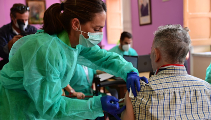 En Córdoba casi el 70% de la población mayor de 65 años se ha vacunado contra el virus de la gripe.