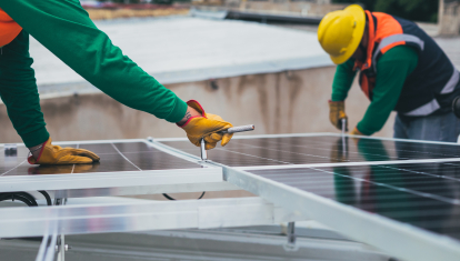 La instalación de placas solares se puede deducir en la declaración de la Renta de 2022