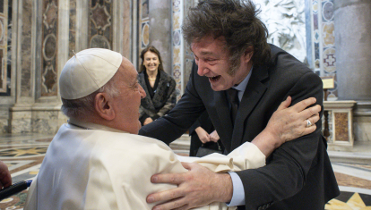 El Papa y Milei se abrazaron afectuosamente antes del comienzo de la Misa de canonización