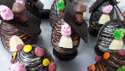 Monas de pascua de chocolate