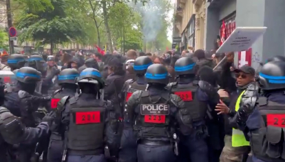 Fotograma de las protestas en París