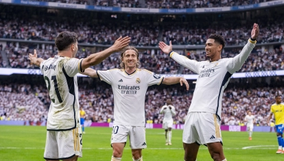 Bellingham, Modric y Brahim celebran el último gol del Real Madrid ante el Cádiz